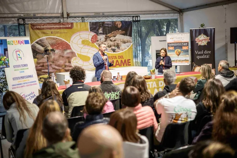 conferenza festa salame