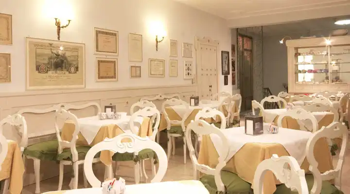 Sala della Pasticceria Lanfranchi