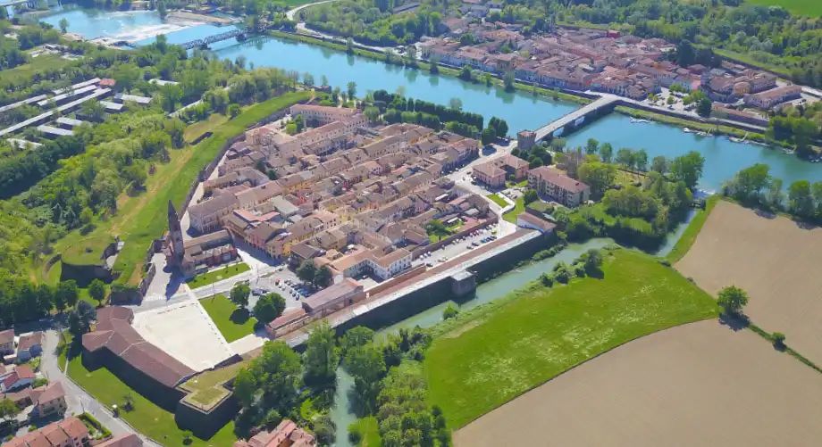 Veduta aerea di Pizzighettone
